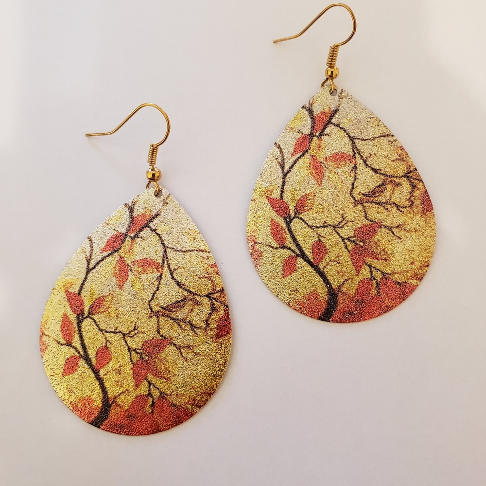 Design Co.. Sparkly Bird Gold Tone Dangle Earrings